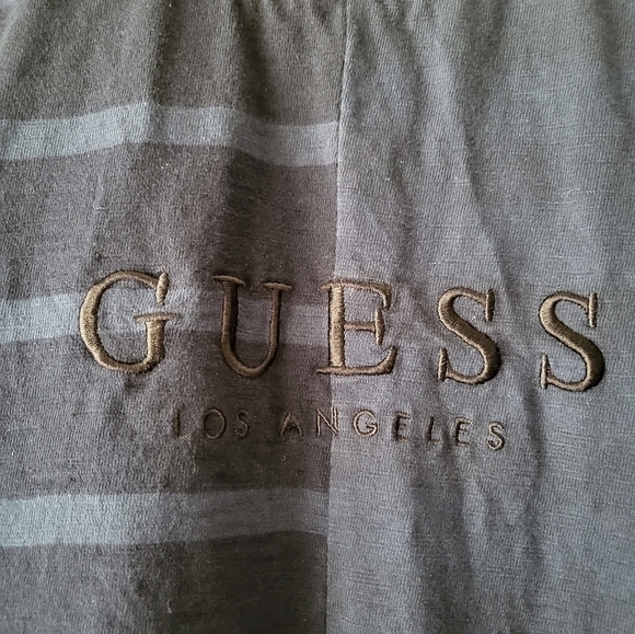 Men's ‎ Guess Originals Embroidered GUESS Stripes Short Sleeves Navy Blue Shirt - Picture 7 of 7